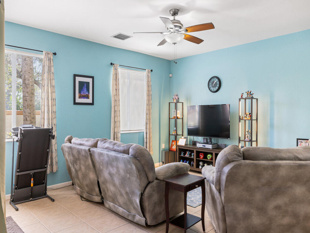2571 Langrove Lane Southwest Vero Beach, FL 32962 - Photo 9 of 33 0B2A9277