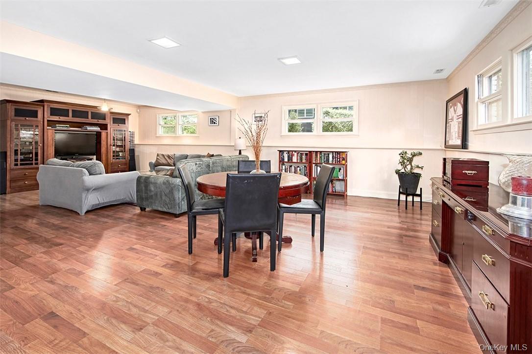 21 Douglas Circle Rye, NY 10580 - Photo 18 of 28