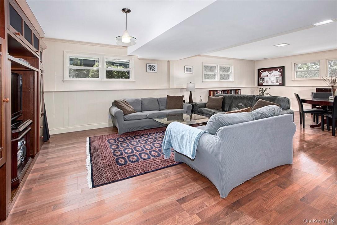 21 Douglas Circle Rye, NY 10580 - Photo 19 of 28
