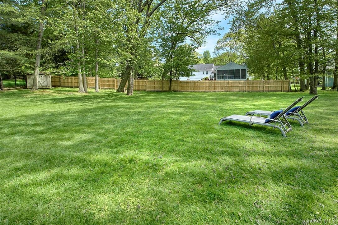 21 Douglas Circle Rye, NY 10580 - Photo 26 of 28
