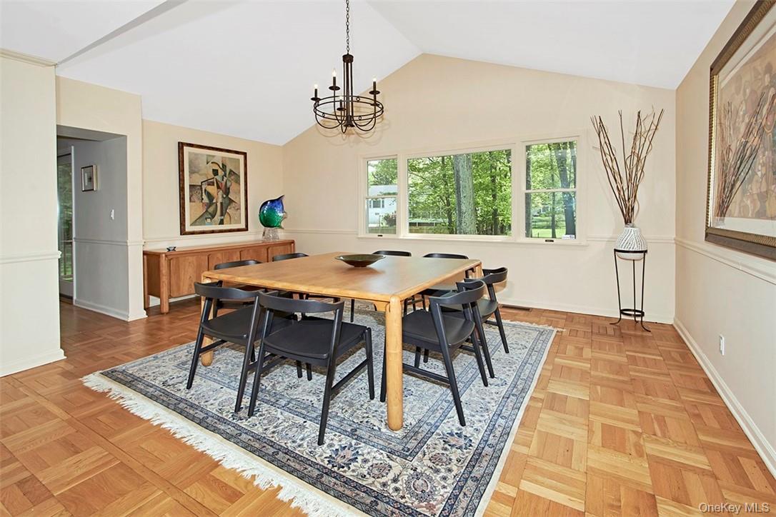 21 Douglas Circle Rye, NY 10580 - Photo 7 of 28