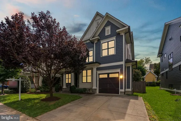 $2,295,000 | 4510 Maple Avenue, Bethesda, MD 20814