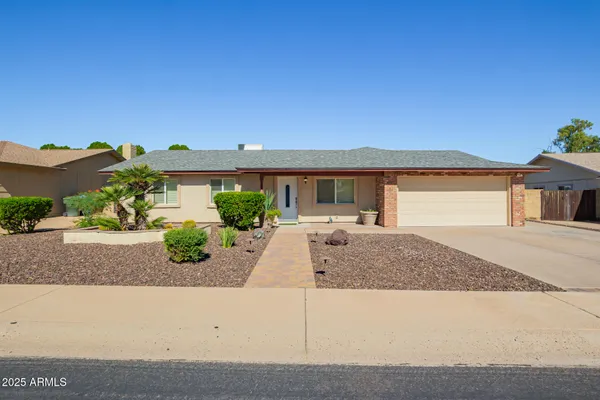 $2,500 | 11825 South Coconino Street, Phoenix, AZ 85044