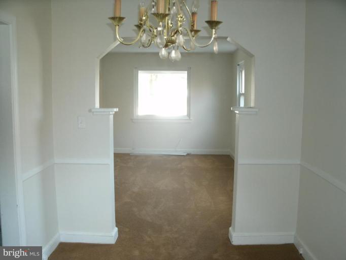 3951 R Street Southeast Washington, DC 20020 - Photo 3 of 9 Living Room