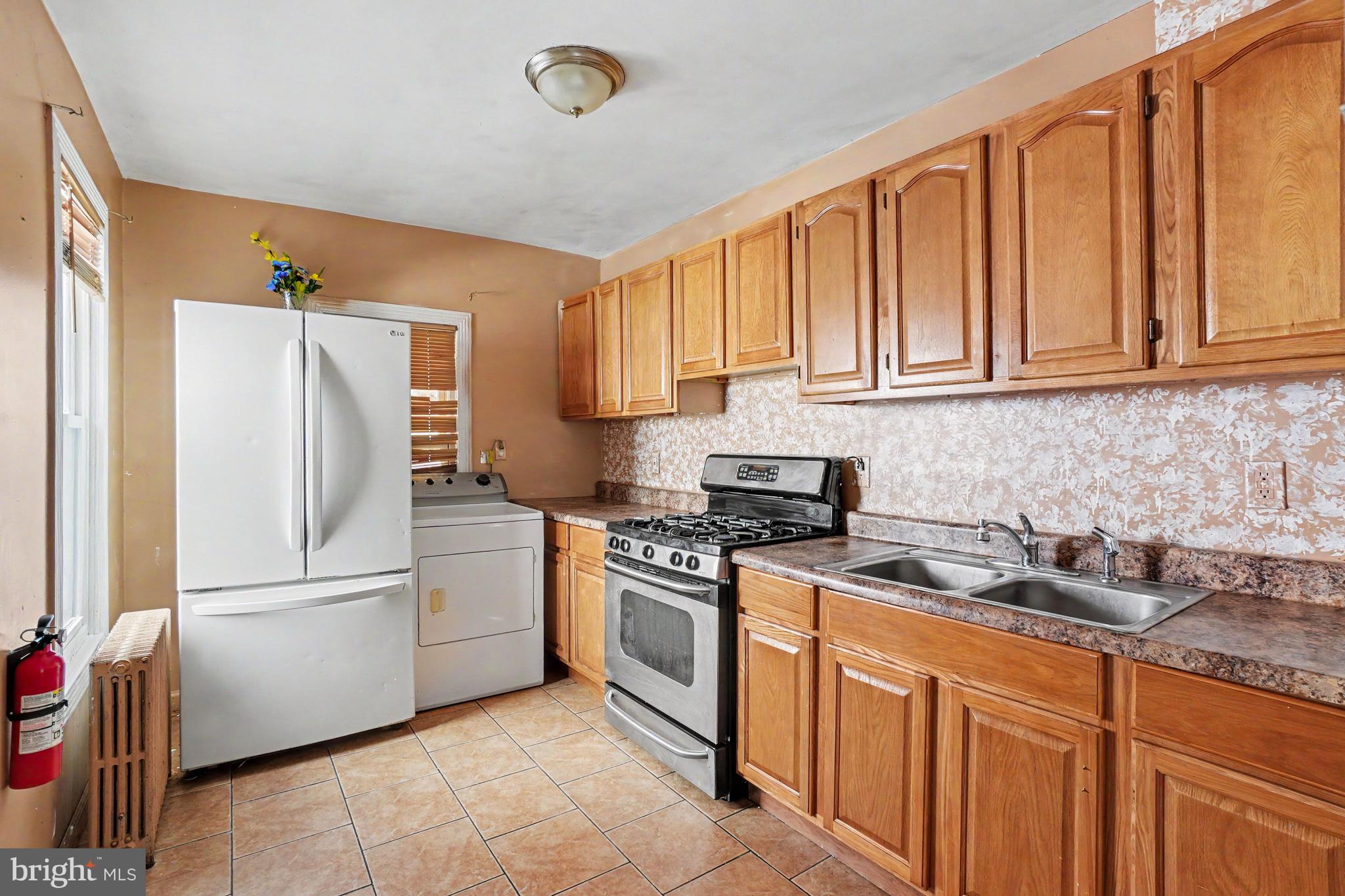 1105 Green Street Reading, PA 19604 - Photo 9 of 30