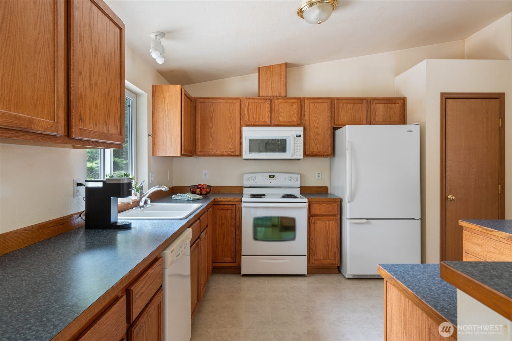 891 Logan Hill Road Chehalis, WA 98532 - Photo 10 of 28 Gallery Image 10