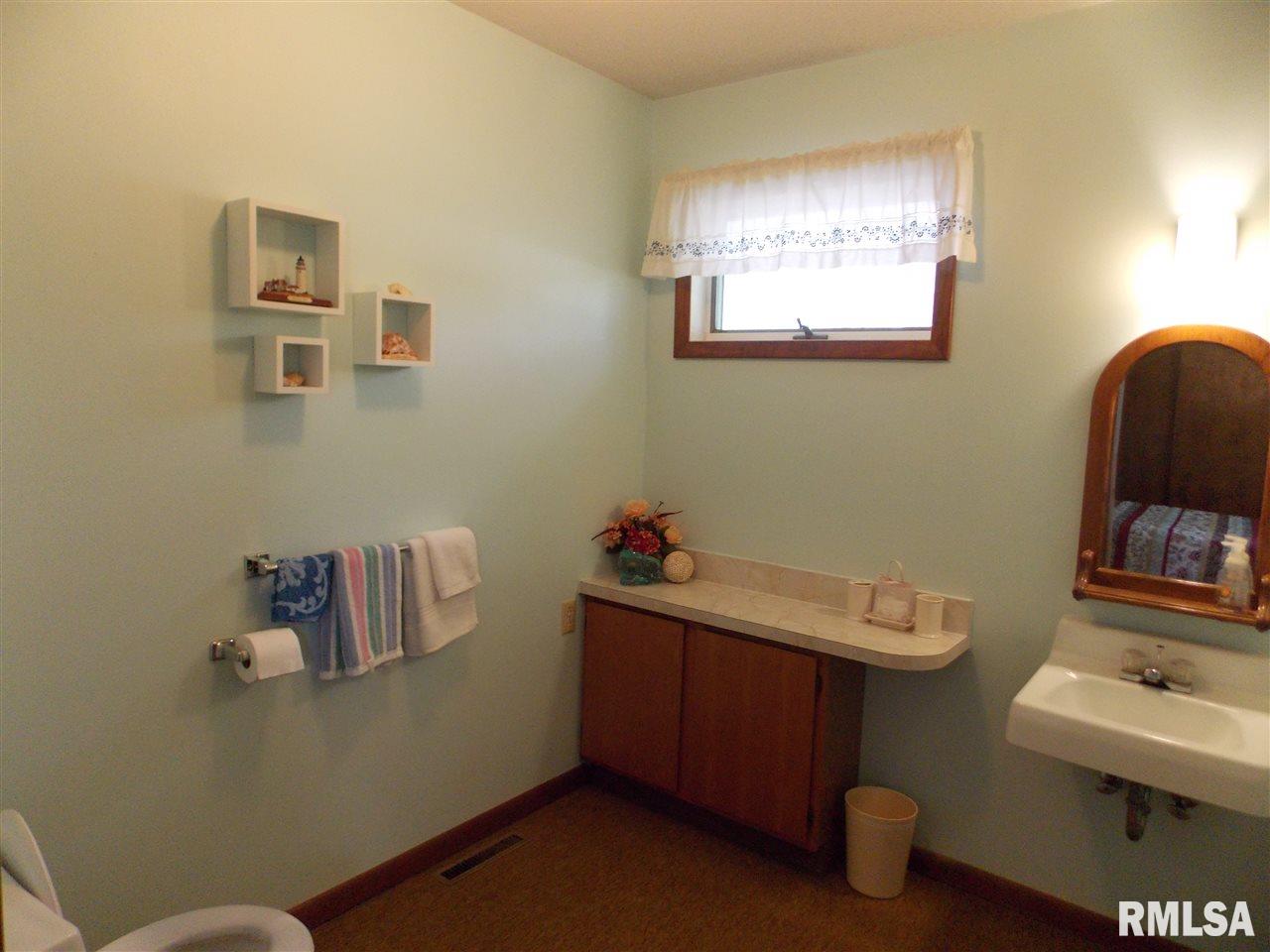 515 West Main Street Good Hope, IL 61438 - Photo 7 of 12 Gallery Image 7