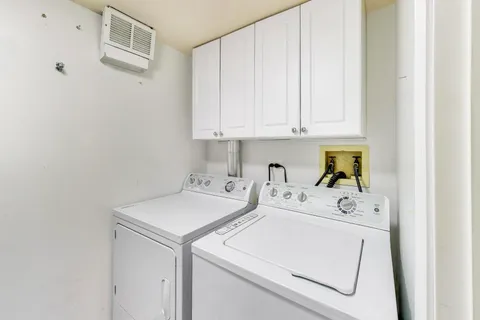 $209,500 | 8420 162nd Place, Unit 4, Tinley Park, IL 60487