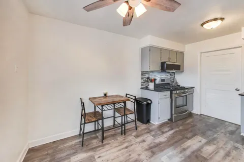 $209,500 | 8420 162nd Place, Unit 4, Tinley Park, IL 60487