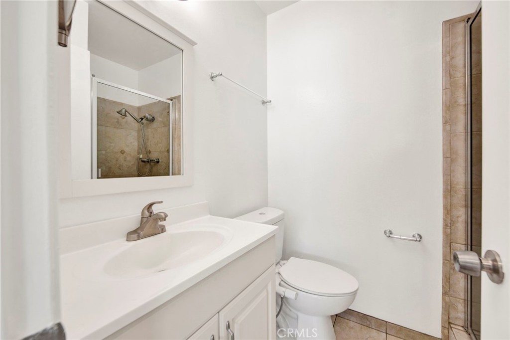 9745 Vía Roma Burbank, CA 91504 - Photo 26 of 38