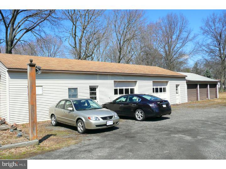 2515 Byberry Road Hatboro, PA 19040 - Photo 13 of 18 Garage