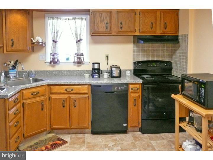 2515 Byberry Road Hatboro, PA 19040 - Photo 5 of 18 Kitchen