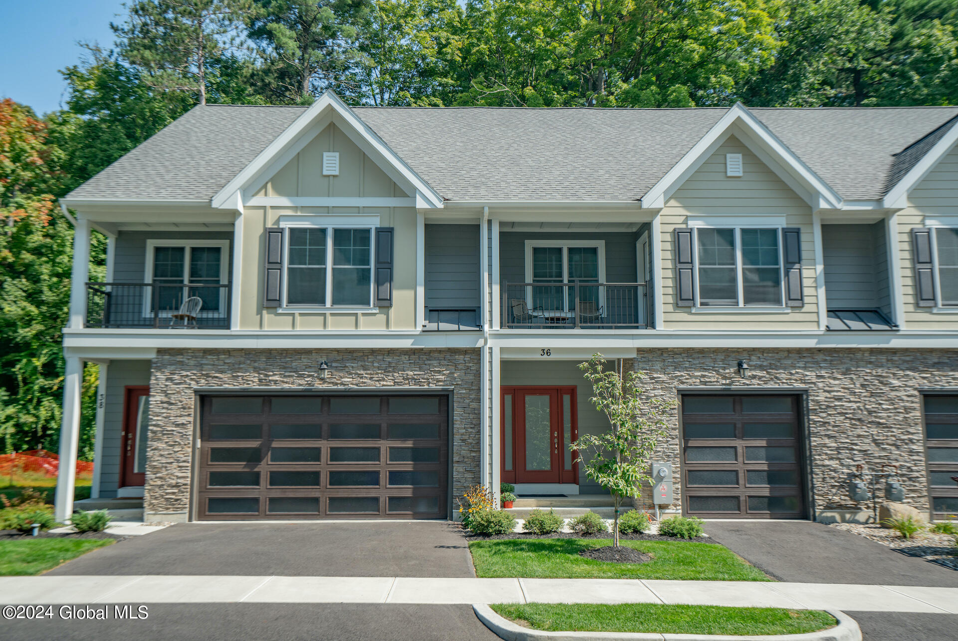 44 Landon Lane Malta, NY 12020 - Photo 2 of 16 DSC06426