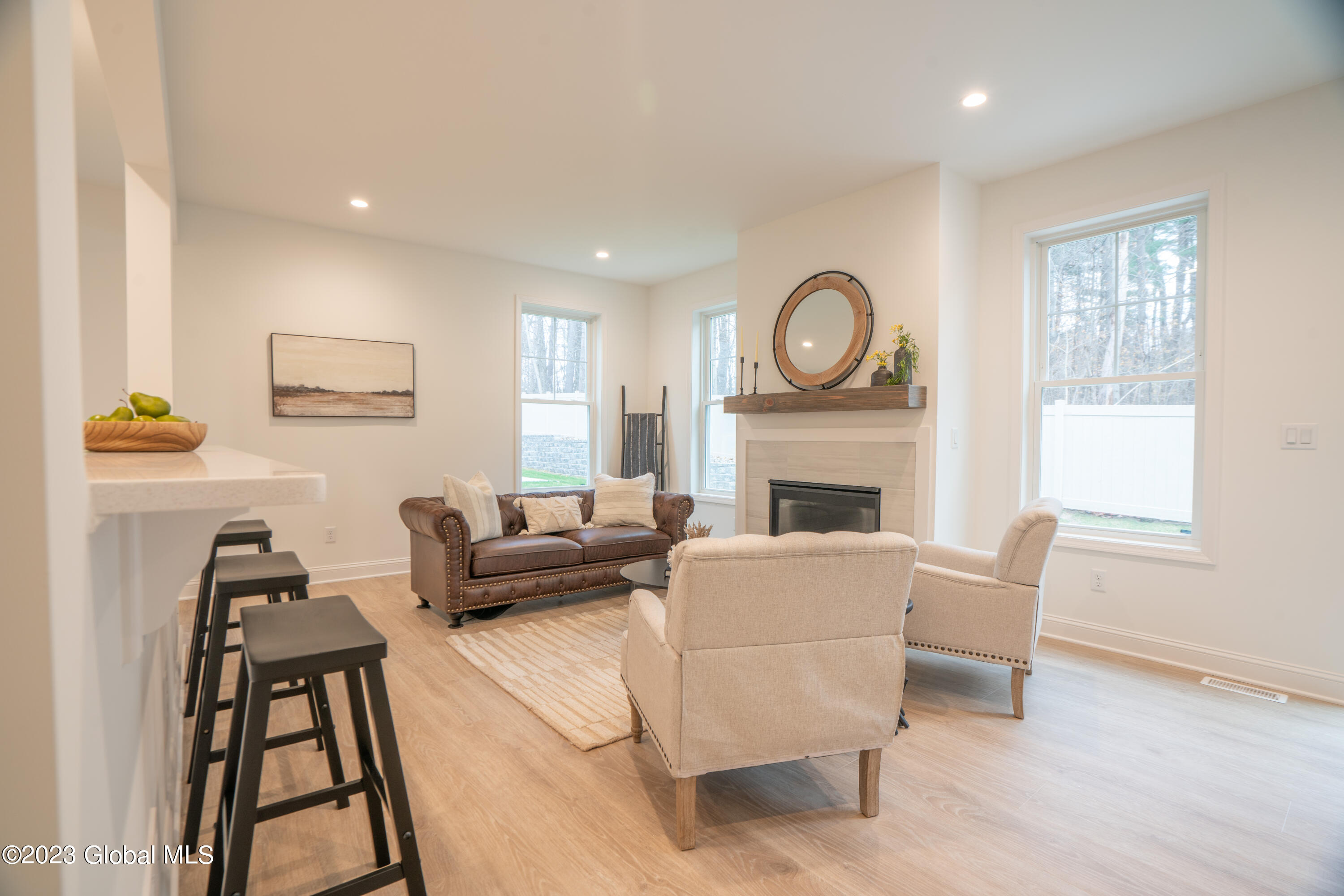 44 Landon Lane Malta, NY 12020 - Photo 5 of 16 DSC05772