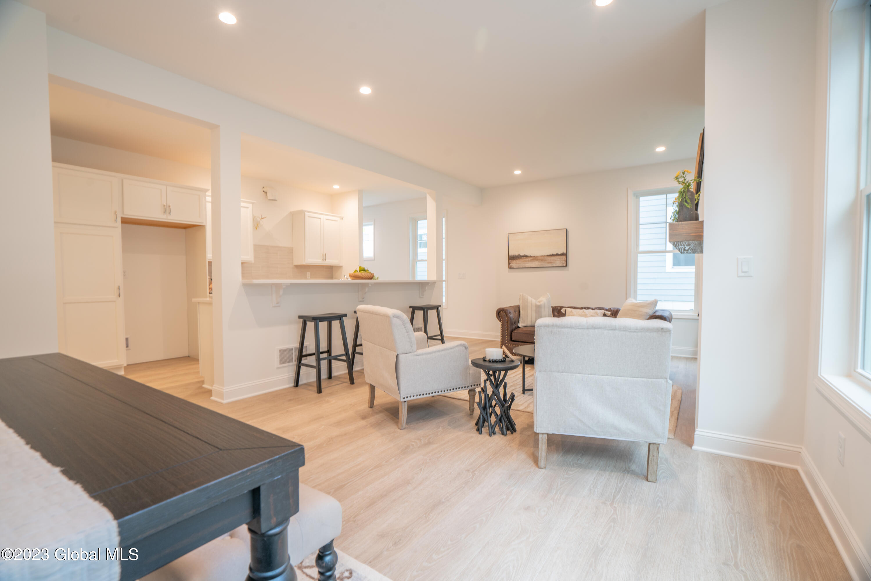 44 Landon Lane Malta, NY 12020 - Photo 6 of 16 DSC05775