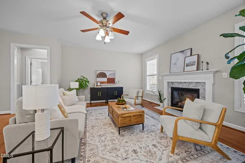 $785,000 | 215 Hopesworth Court, Hillsborough, NC 27278