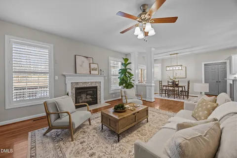 $800,000 | 215 Hopesworth Court, Hillsborough, NC 27278