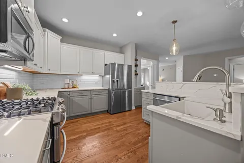 $785,000 | 215 Hopesworth Court, Hillsborough, NC 27278