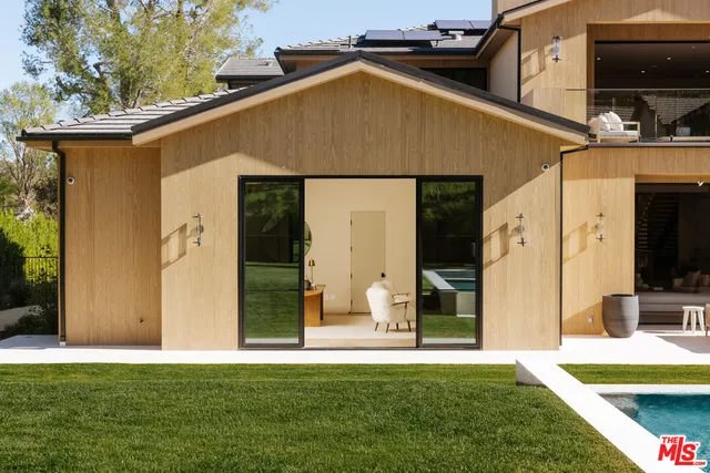 $17,999,000 | 5287 Round Meadow Road, Hidden Hills, CA 91302