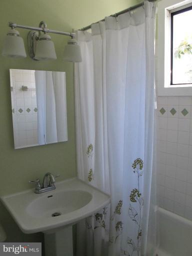 1 Research Road Greenbelt, MD 20770 - Photo 5 of 30 Bath 3