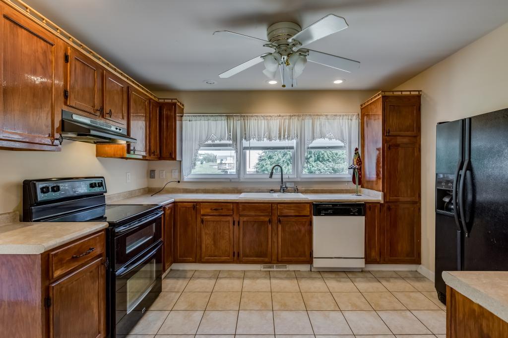 2890 Sweethome Road Chapmansboro, TN 37035 - Photo 9 of 28 Gallery Image 9