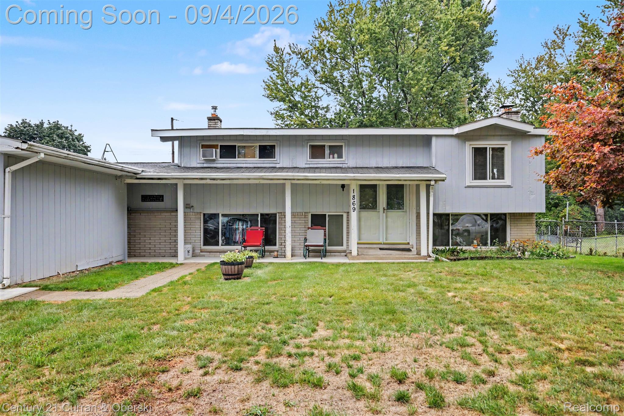 1869 Middle Trail Road Walled Lake, MI 48390 - Photo 20 of 27 40.jpg