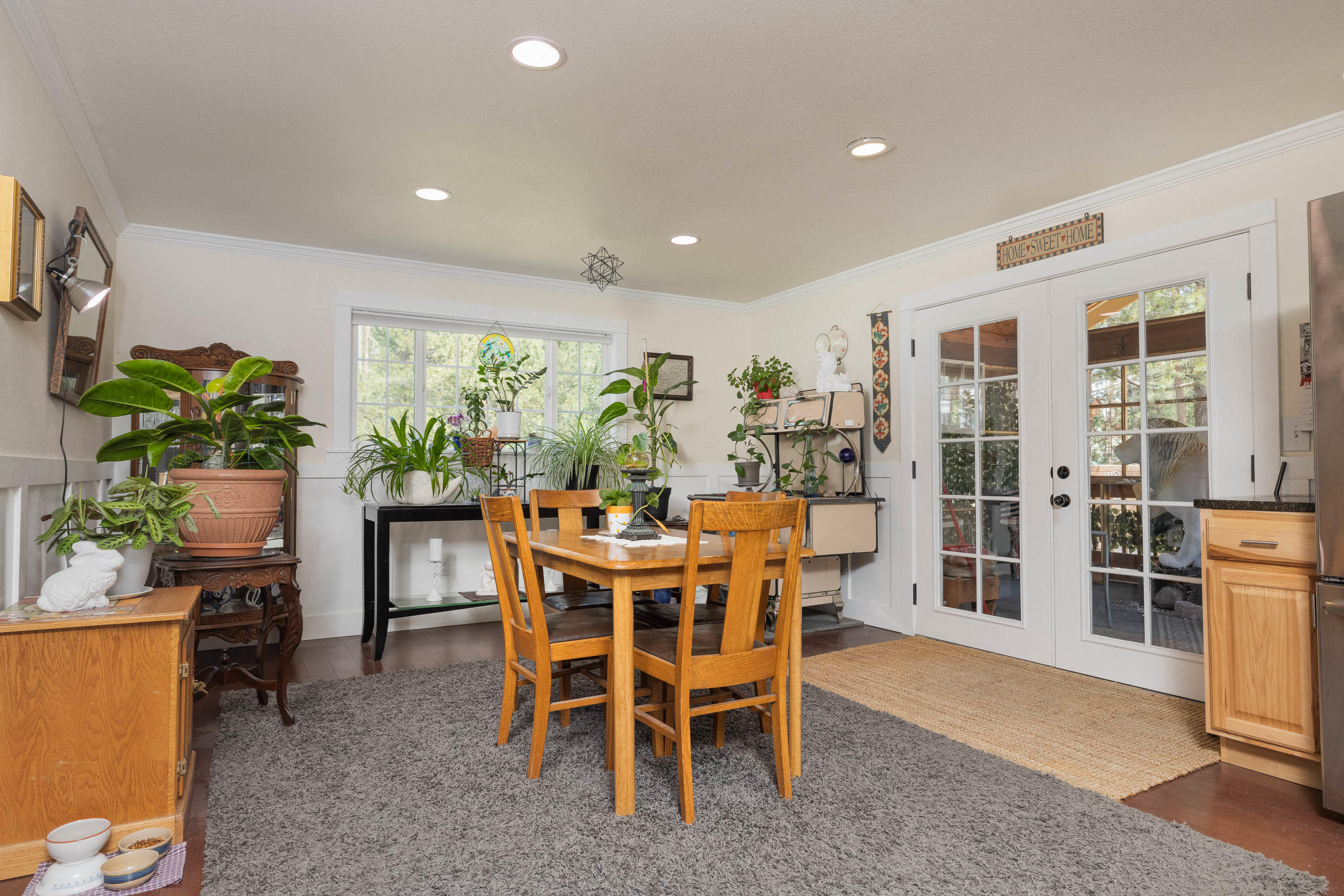 52260 National Road La Pine, OR 97739 - Photo 10 of 25 52260 National Rd interiors (5 of 12)