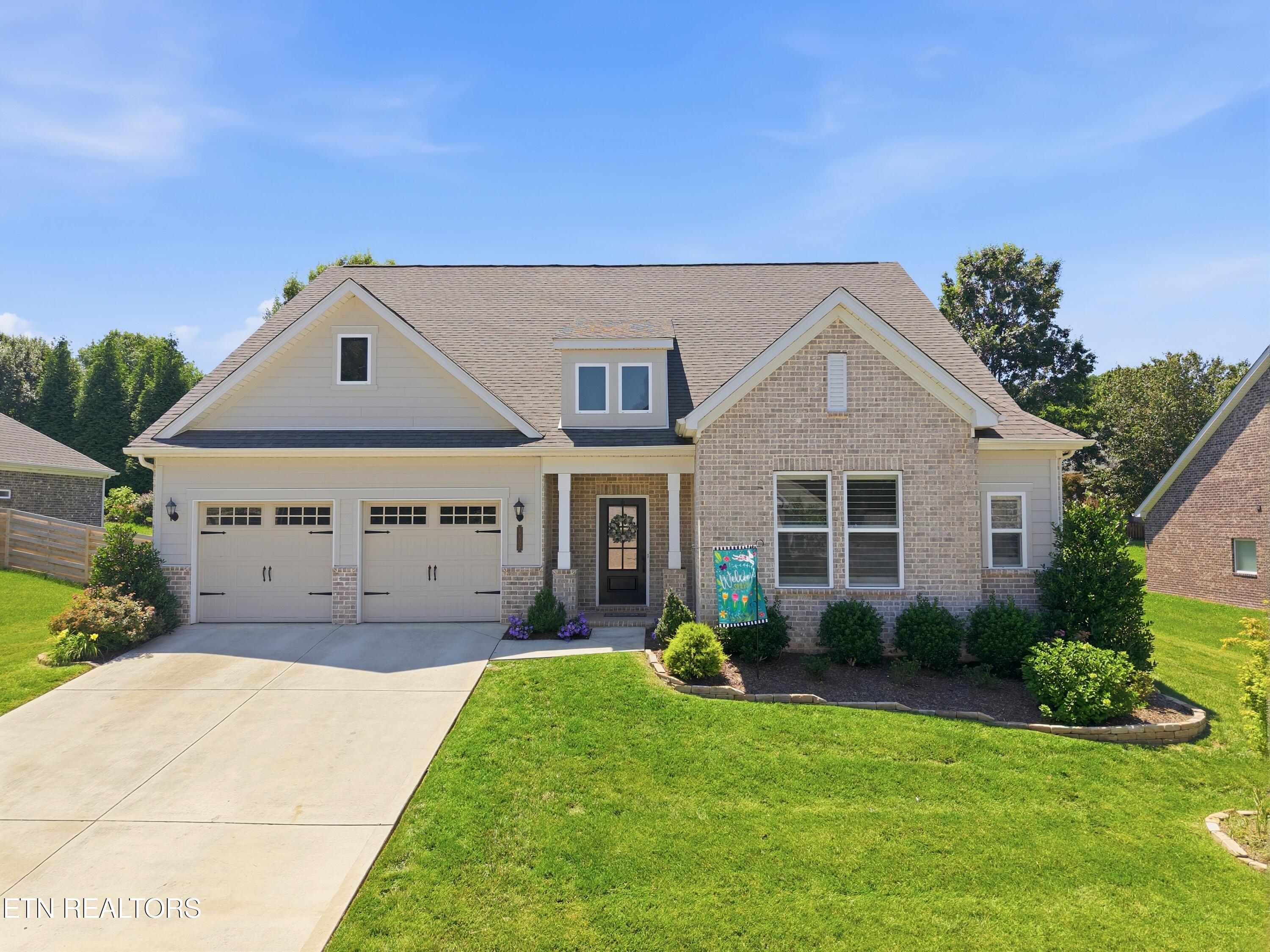 1437 Vale View Road Knoxville, TN 37922 - Photo 1 of 35 1437_Vale_View_Rd_0002 (1)