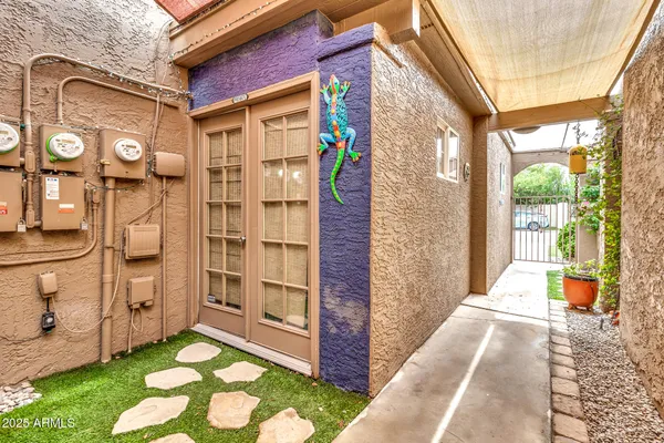 $759,999 | 1124 East Driftwood Drive, Tempe, AZ 85283