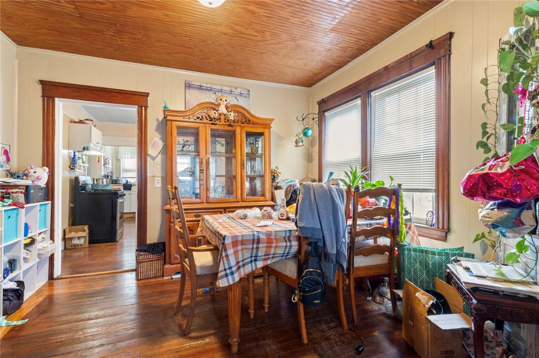 9 Southern Street Cranston, RI 02920 - Photo 17 of 31