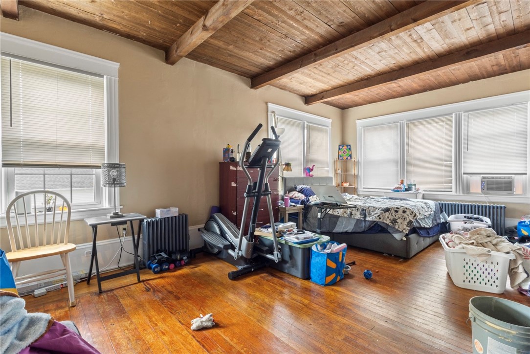 9 Southern Street Cranston, RI 02920 - Photo 5 of 31