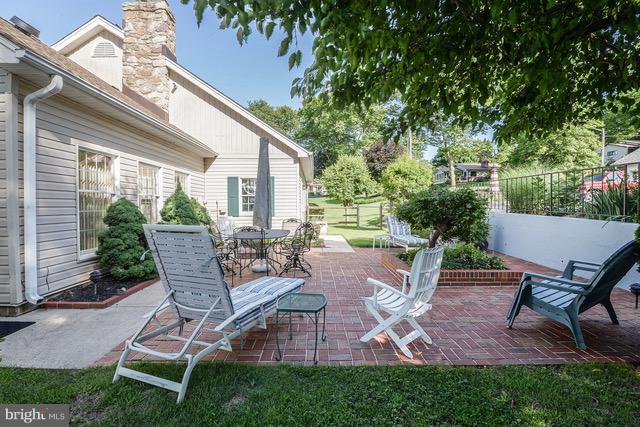 7 North Bluff Road Chesapeake City, MD 21915 - Photo 31 of 37 Outdoor patio for eating crabs