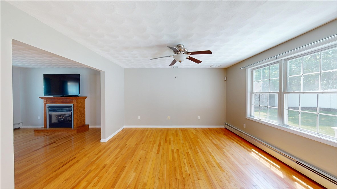 10 Kiley Way Coventry, RI 02816 - Photo 10 of 42 Gallery Image 10