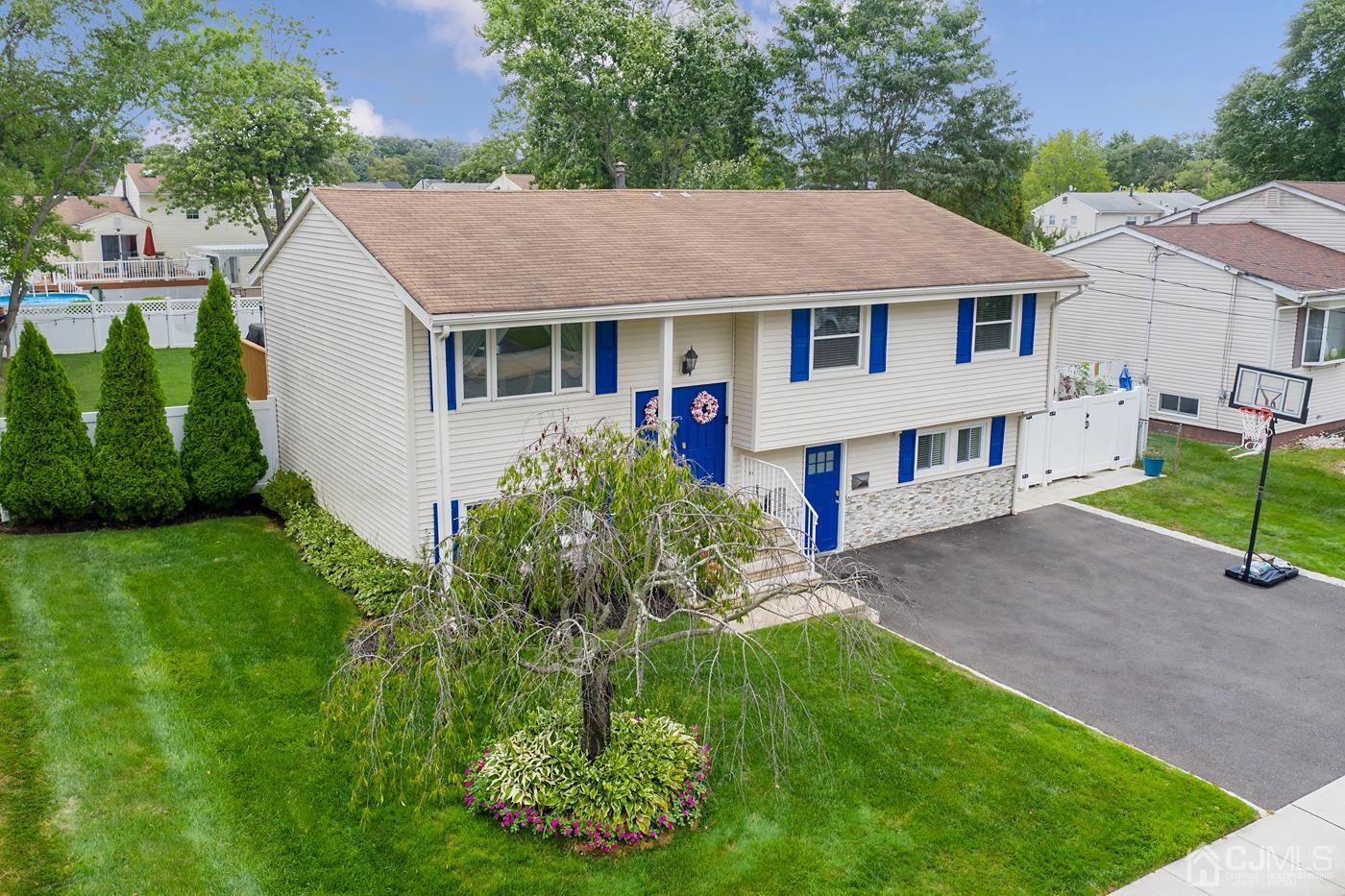 39 Owens Road Old Bridge, NJ 08857 - Photo 2 of 36 Gallery Image 2