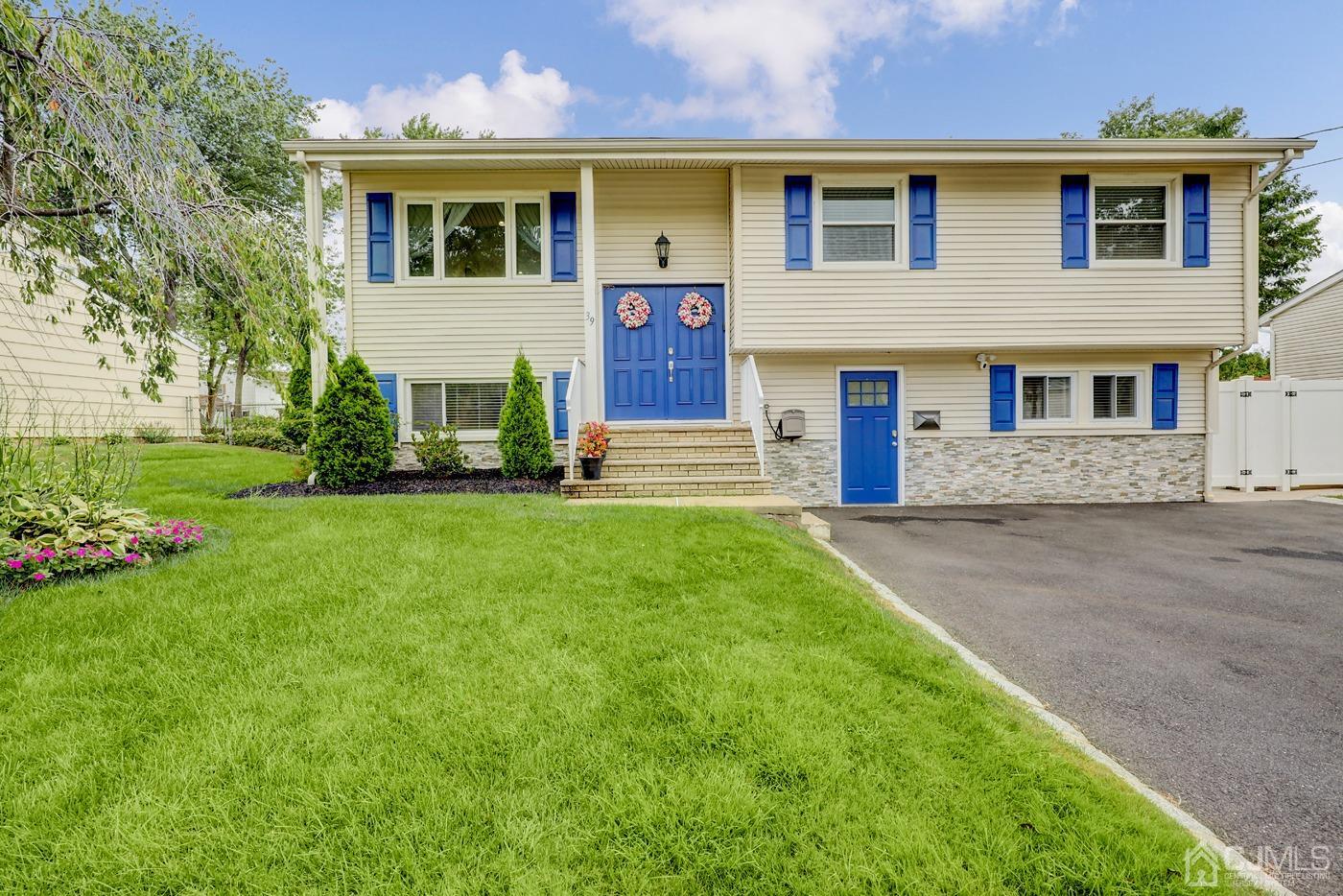 39 Owens Road Old Bridge, NJ 08857 - Photo 4 of 36 Gallery Image 4