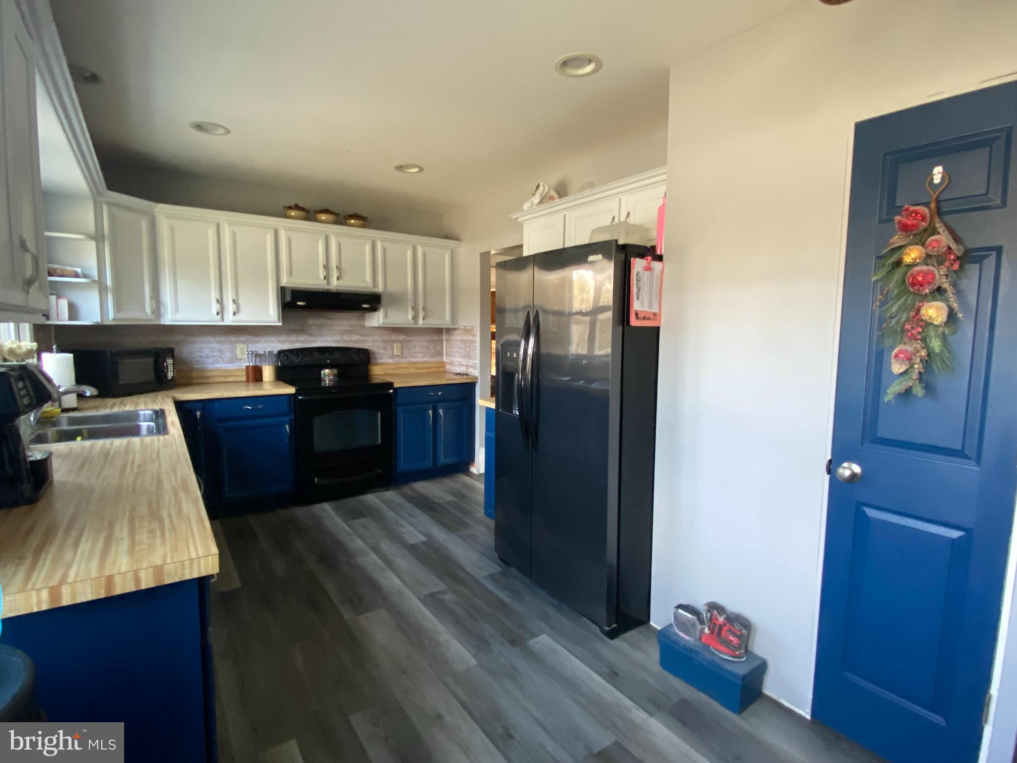 2332 Newcombtown Road Millville, NJ 08332 - Photo 2 of 16 Kitchen