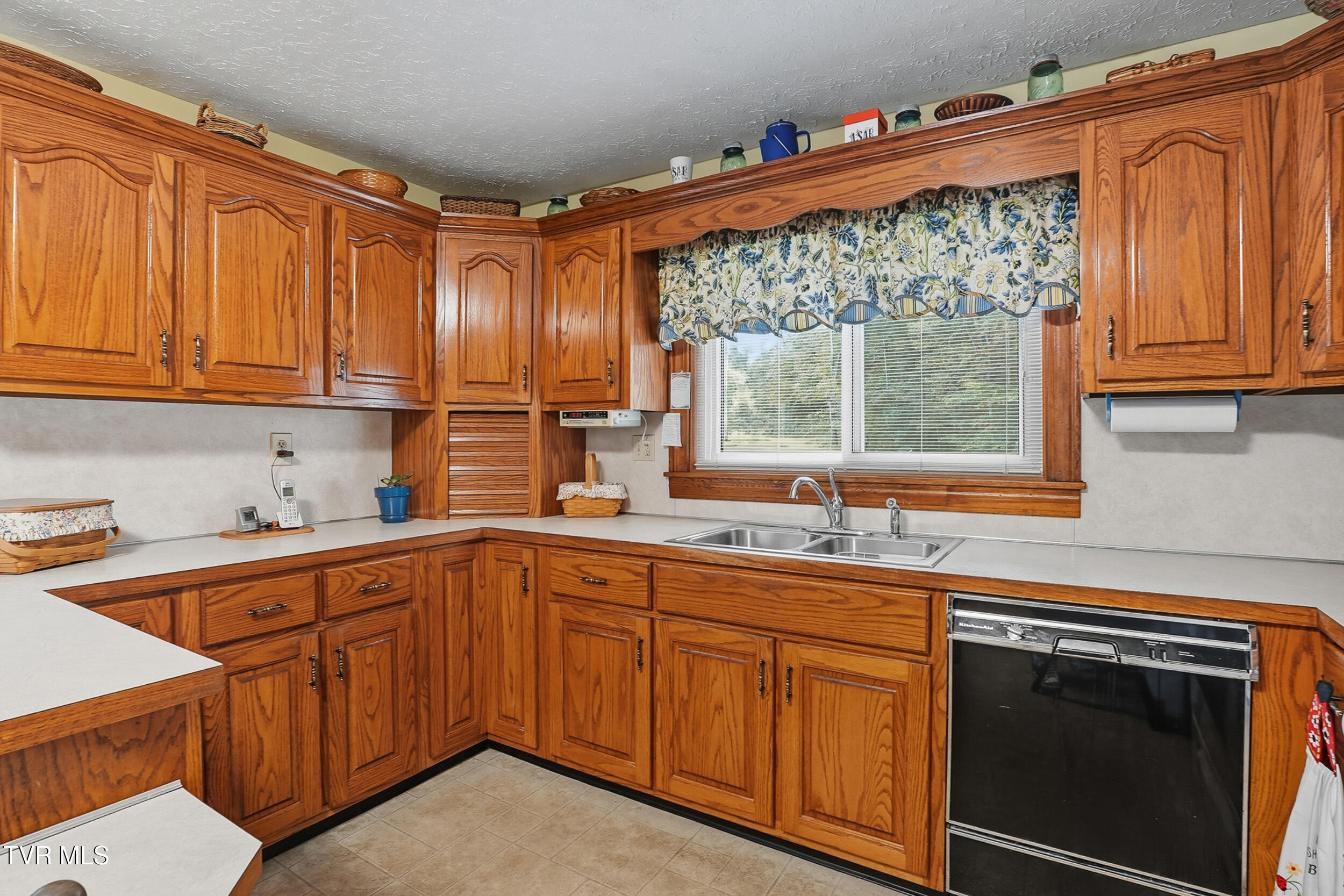 4299 Fairview Road Duffield, VA 24244 - Photo 13 of 45 12_dsc06945