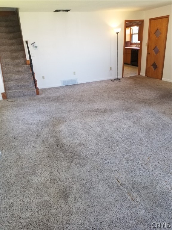 7134 Lakeshore Road Cicero, NY 13039 - Photo 17 of 40