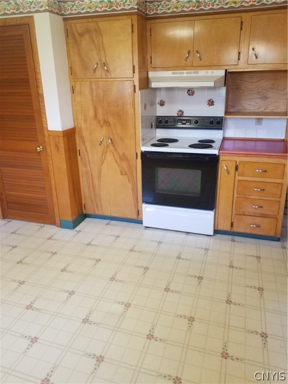 7134 Lakeshore Road Cicero, NY 13039 - Photo 20 of 40