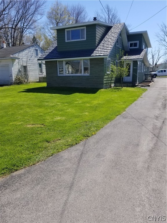 7134 Lakeshore Road Cicero, NY 13039 - Photo 2 of 40