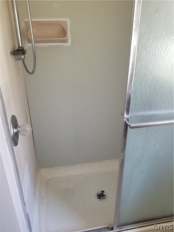 7134 Lakeshore Road Cicero, NY 13039 - Photo 31 of 40