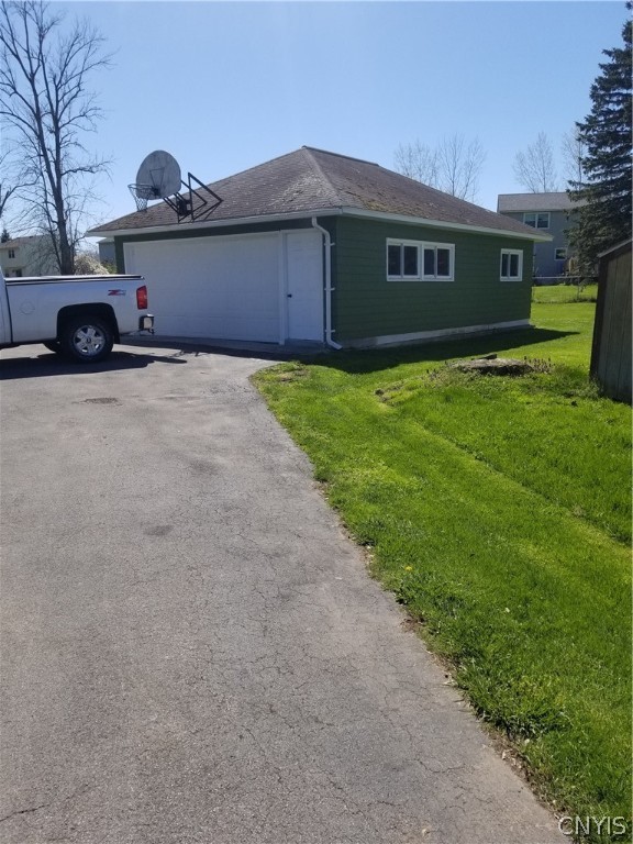 7134 Lakeshore Road Cicero, NY 13039 - Photo 5 of 40