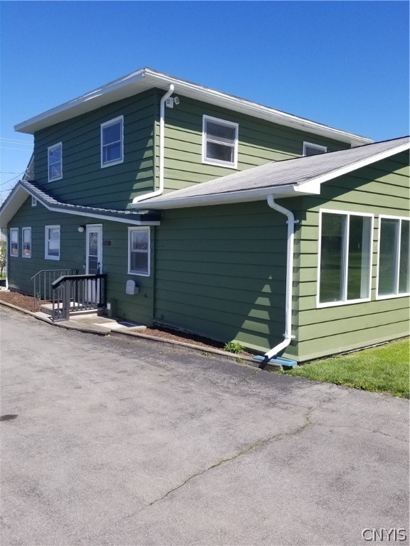 7134 Lakeshore Road Cicero, NY 13039 - Photo 10 of 40