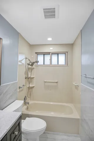 $429,000 | 7031 Glenwood Lane, Hanover Park, IL 60133