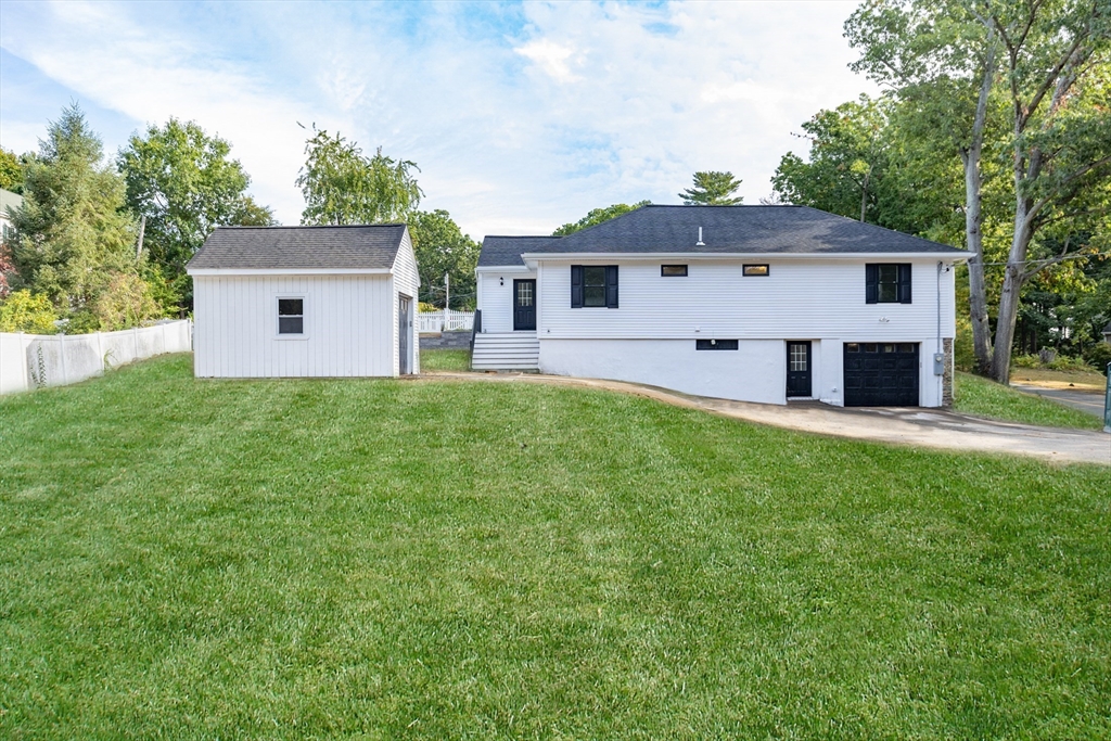 64 Old Andover Road North Reading, MA 01864 - Photo 1 of 36 Gallery Image 1