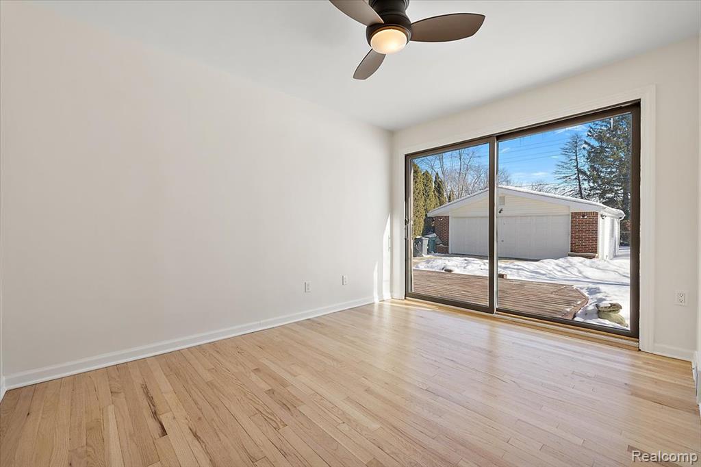 31060 East Rutland Street Beverly Hills, MI 48025 - Photo 20 of 37