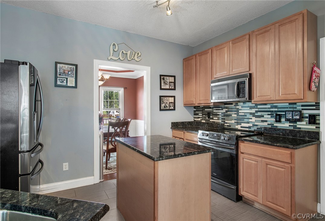 11906 Misty Spring Place Midlothian, VA 23112 - Photo 11 of 39 Gallery Image 11