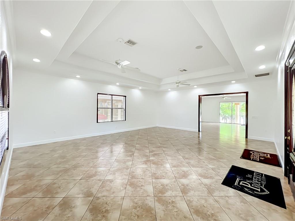 4200 South Hiawassee Road Orlando, FL 32835 - Photo 9 of 47 a view of an empty room