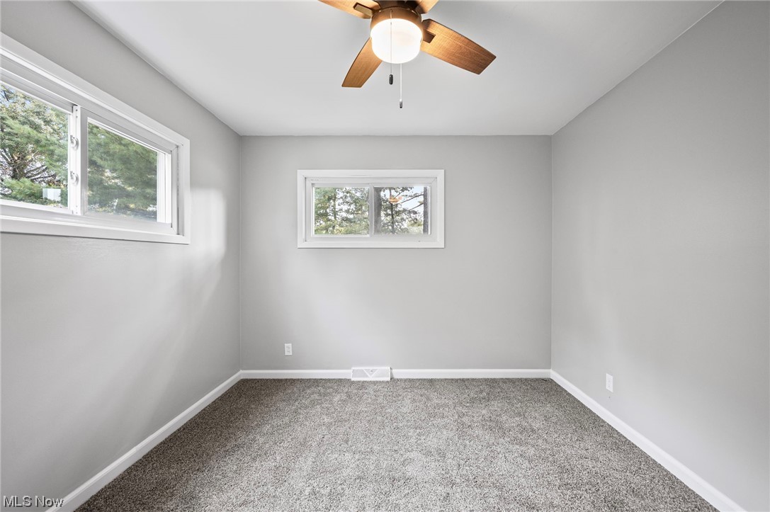 1053 Ford Road Cleveland, OH 44143 - Photo 20 of 34