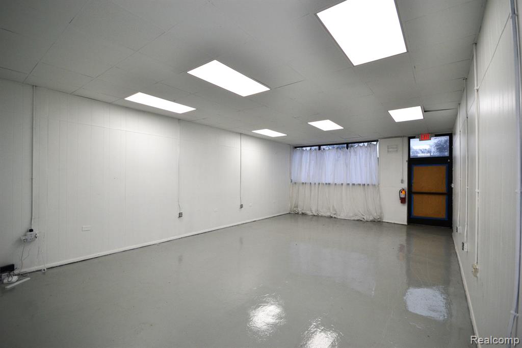 23831 John R Road Hazel Park, MI 48030 - Photo 31 of 49